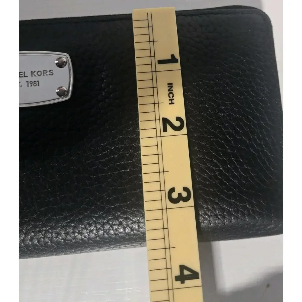 Michael Kors Jet Set Travel Continental Wristlet Wallet - Black Pebbled Leather
